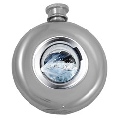 Gray Washing Machine Illustration Round Hip Flask (5 Oz)