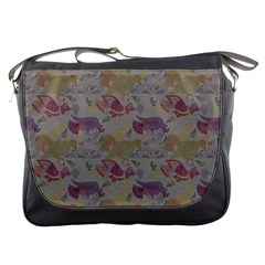 Pattern-tsit Messenger Bag by Gohar