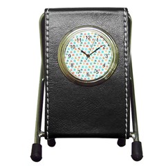 Christmas Textur Pen Holder Desk Clock by artworkshop