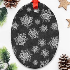 Snowflakes And Star Patterns Grey Snow Ornament (Oval)