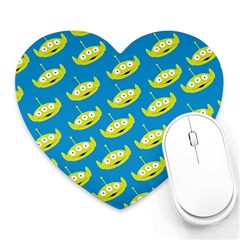 Pattern Aliens Heart Mousepad by artworkshop