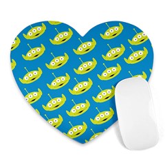 Pattern Aliens Heart Mousepad by artworkshop