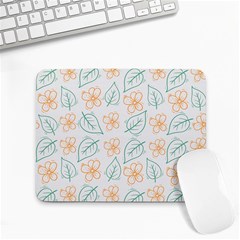 Hand-drawn-cute-flowers-with-leaves-pattern Small Mousepad