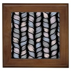 Seamless Pattern With Interweaving Braids Framed Tile