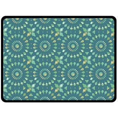 Kaleidoscope Hunter Green Fleece Blanket (large)