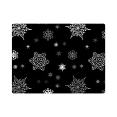 Christmas Snowflake Seamless Pattern With Tiled Falling Snow Flano Blanket (mini) by Uceng