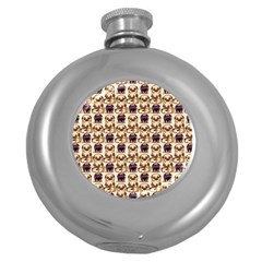 Pugs Round Hip Flask (5 Oz) by Sparkle