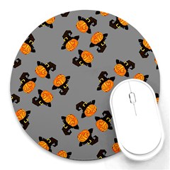 Pumpkin Heads With Hat Gray Round Mousepad by TetiBright