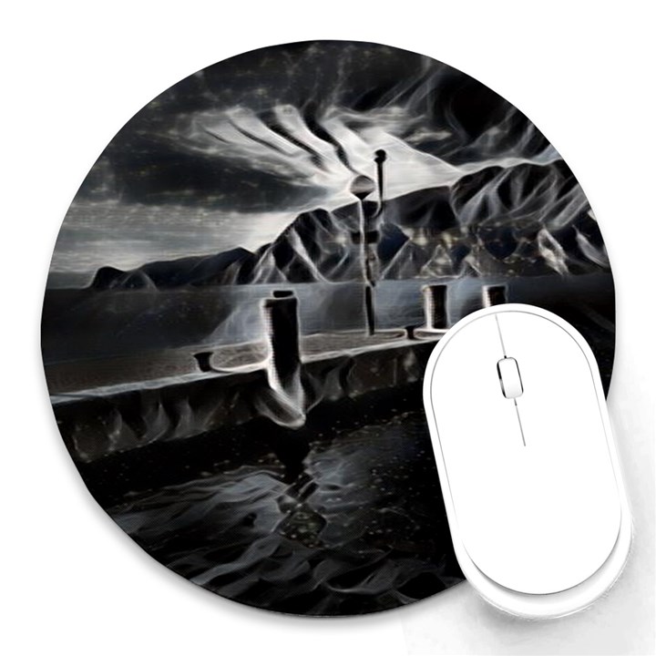 Smokey pier Round Mousepad