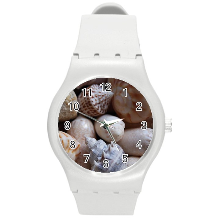 Beautiful Seashells  Round Plastic Sport Watch (M)