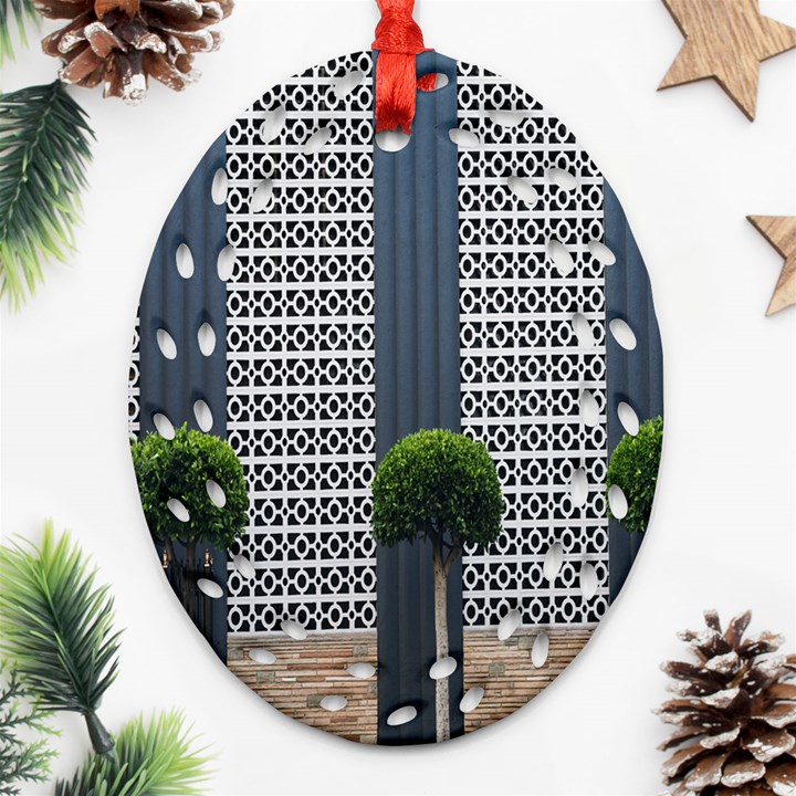 Exterior-building-pattern Oval Filigree Ornament (Two Sides)