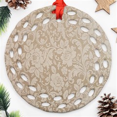 Vintage Wallpaper With Flowers Ornament (round Filigree)