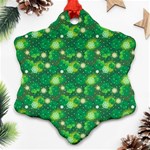 Leaf Clover Star Glitter Seamless Snowflake Ornament (Two Sides) Front