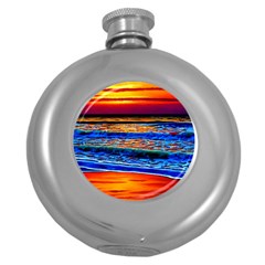 Island Dreams Round Hip Flask (5 Oz) by GardenOfOphir