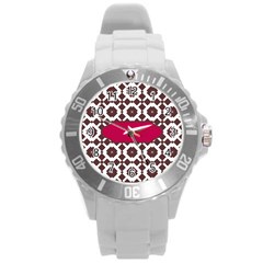 Pattern 31 Round Plastic Sport Watch (l) by GardenOfOphir