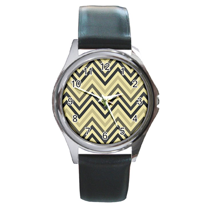 Mute Chevron Round Metal Watch