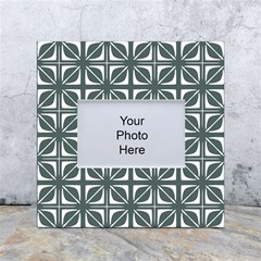 Pattern 167 White Box Photo Frame 4  X 6 