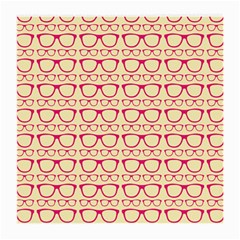 Pattern 196 Medium Glasses Cloth