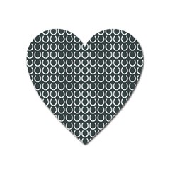 Pattern 233 Heart Magnet by GardenOfOphir