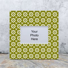 Pattern 297 White Box Photo Frame 4  x 6 