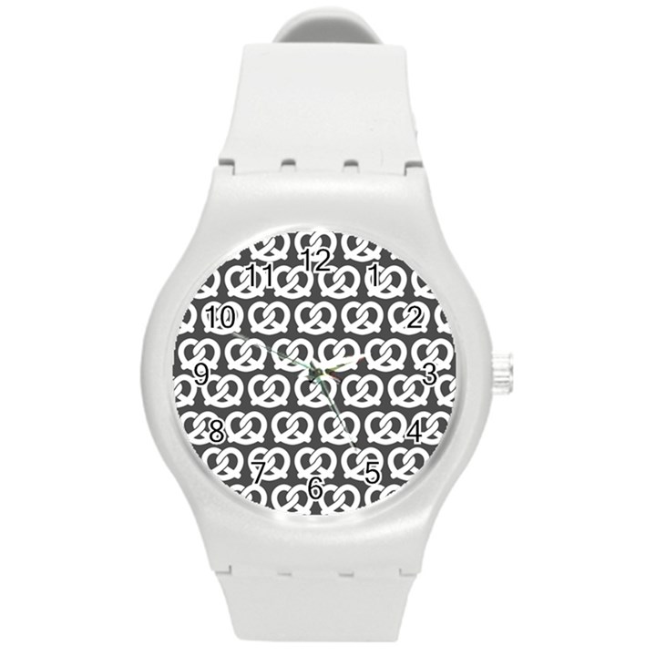 Gray Pretzel Illustrations Pattern Round Plastic Sport Watch (M)