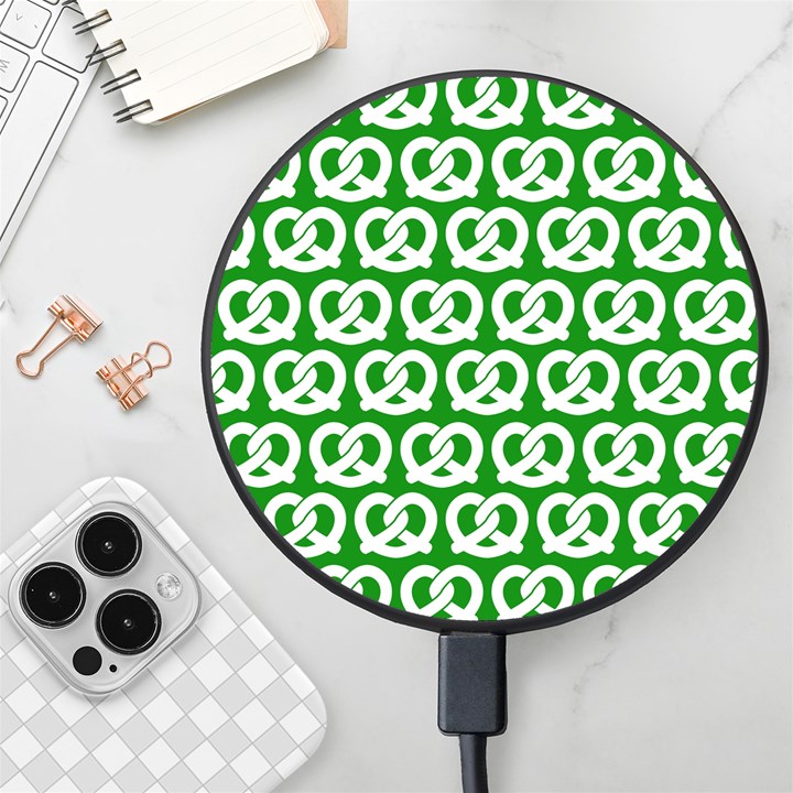 Green Pretzel Illustrations Pattern Wireless Fast Charger(Black)