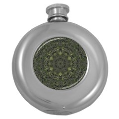 Mandala Rosette Kaleidoscope Floral Background Round Hip Flask (5 Oz)