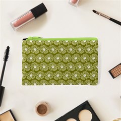 Gerbera Daisy Vector Tile Pattern Cosmetic Bag (xs) by GardenOfOphir