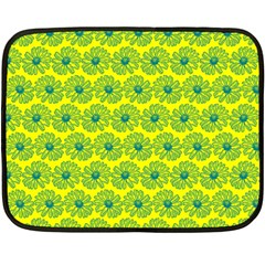 Gerbera Daisy Vector Tile Pattern Fleece Blanket (mini) by GardenOfOphir