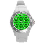 Modern Chic Vector Camera Illustration Pattern Round Plastic Sport Watch (L) Front