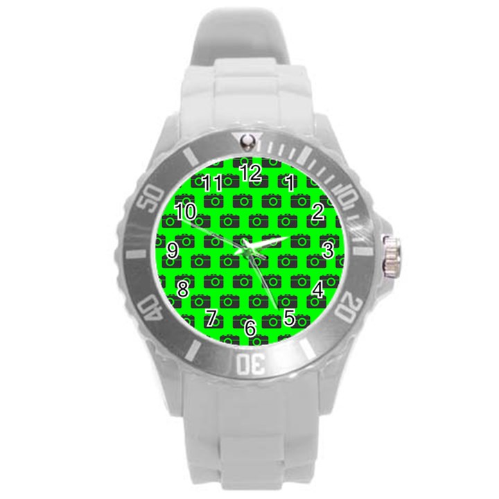 Modern Chic Vector Camera Illustration Pattern Round Plastic Sport Watch (L)