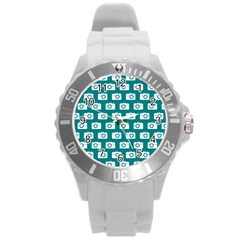 Modern Chic Vector Camera Illustration Pattern Round Plastic Sport Watch (l) by GardenOfOphir