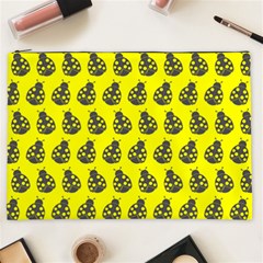 Ladybug Vector Geometric Tile Pattern Cosmetic Bag (xxl) by GardenOfOphir