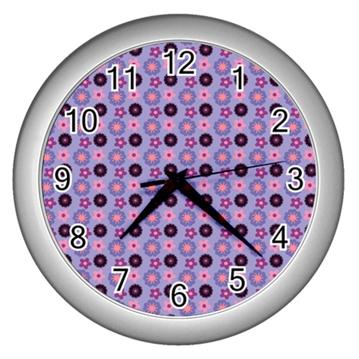 Cute Floral Pattern Wall Clock (Silver)