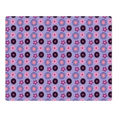 Cute Floral Pattern Premium Plush Fleece Blanket (large)