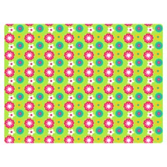 Cute Floral Pattern Premium Plush Fleece Blanket (Extra Small)