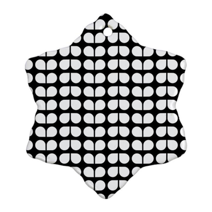 Black And White Leaf Pattern Snowflake Ornament (Two Sides)