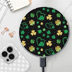 Clovers Flowers Clover Pat Wireless Fast Charger(white) by Ravend