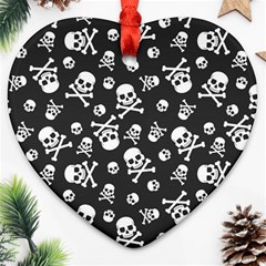 Skull-crossbones-seamless-pattern-holiday-halloween-wallpaper-wrapping-packing-backdrop Ornament (heart) by Ravend