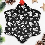 Skull-crossbones-seamless-pattern-holiday-halloween-wallpaper-wrapping-packing-backdrop Snowflake Ornament (Two Sides) Front