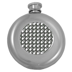 Grey And White Little Paws Round Hip Flask (5 Oz) by ConteMonfrey