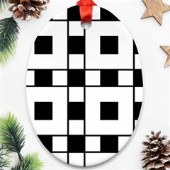 Black And White Pattern Ornament (Oval)