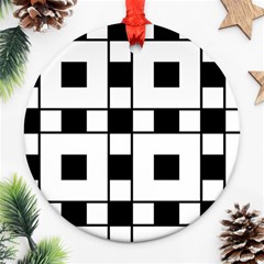 Black And White Pattern Round Ornament (Two Sides)