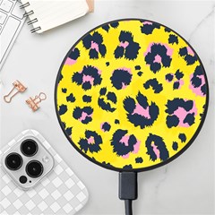 Leopard-print-seamless-pattern Wireless Fast Charger(black) by Salman4z