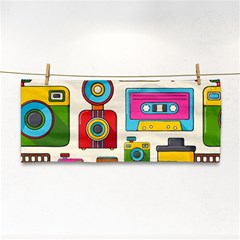 Retro-cameras-audio-cassettes-hand-drawn-pop-art-style-seamless-pattern Hand Towel by Salman4z