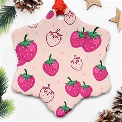 Seamless-strawberry-fruit-pattern-background Snowflake Ornament (two Sides)