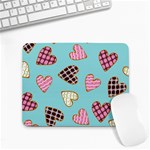 Seamless Pattern With Heart Shaped Cookies With Sugar Icing Small Mousepad Front