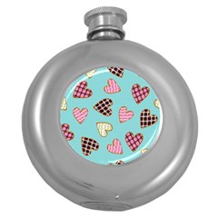 Seamless Pattern With Heart Shaped Cookies With Sugar Icing Round Hip Flask (5 Oz) by pakminggu