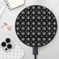 Snowflakes Background Pattern Wireless Fast Charger(Black)