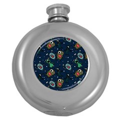 Monster-alien-pattern-seamless-background Round Hip Flask (5 Oz) by Wav3s